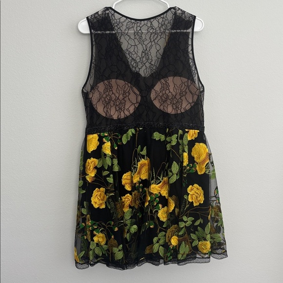 Helsi Cathy Floral Embroidered Mini Dress In Black/Yellow - Picture 2 of 5